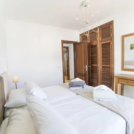 Impressive | 3 Bedrooms | Magatsuhi | Spacious Sun Terrace | Outdoor Pool, Hot Tub And Bbq | Montana Roja