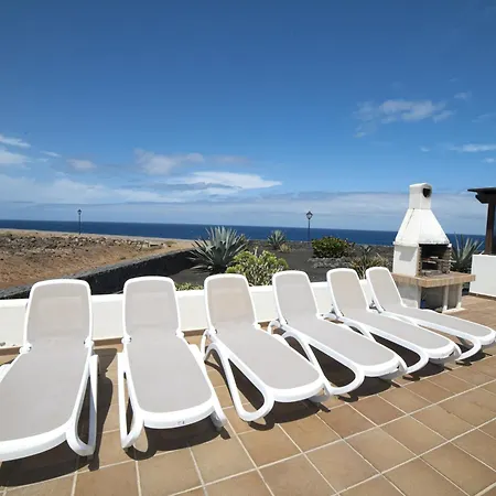 Villa Impressive | 3 Bedrooms | Magatsuhi | Spacious Sun Terrace | Outdoor Pool, Hot Tub And Bbq | Montana Roja *